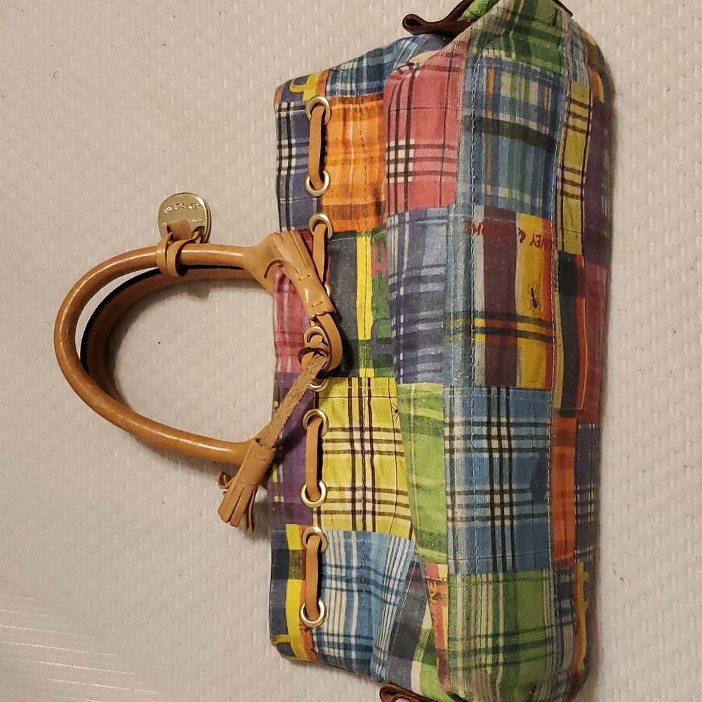 Dooney and Bourke had bag